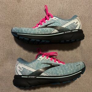 Brooks running shoes womens size 8